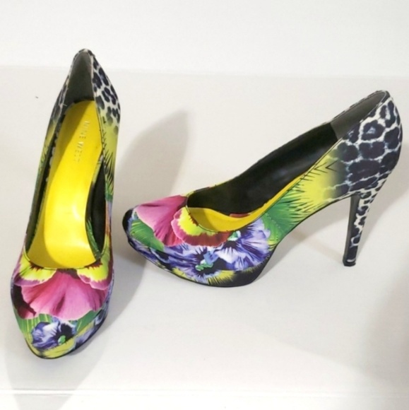 Nine West Shoes - 《Nine West》Tropical Floral Pumps Heels Sz 8 Summer